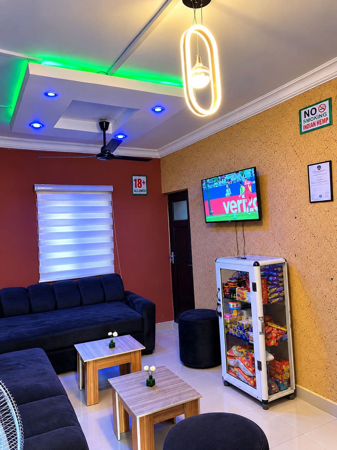 Bar & Lounge